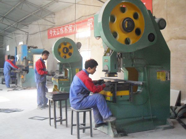 廠(chǎng)區(qū)設(shè)備展示